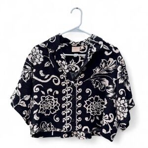 Good Luck Gem Baroque Floral Cropped Button Up Top Size XL.